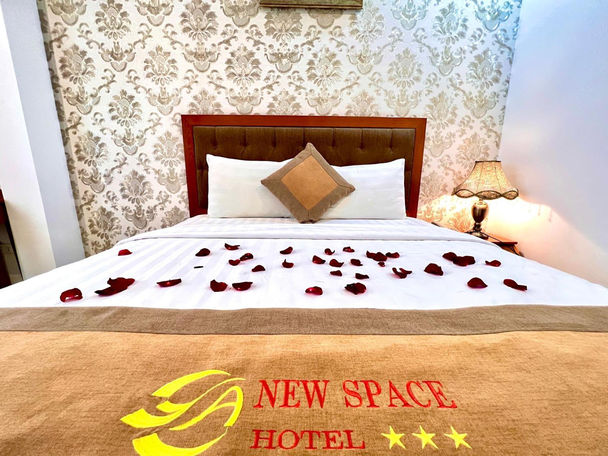 New Space Hotel Airport Хошимин Екстериор снимка